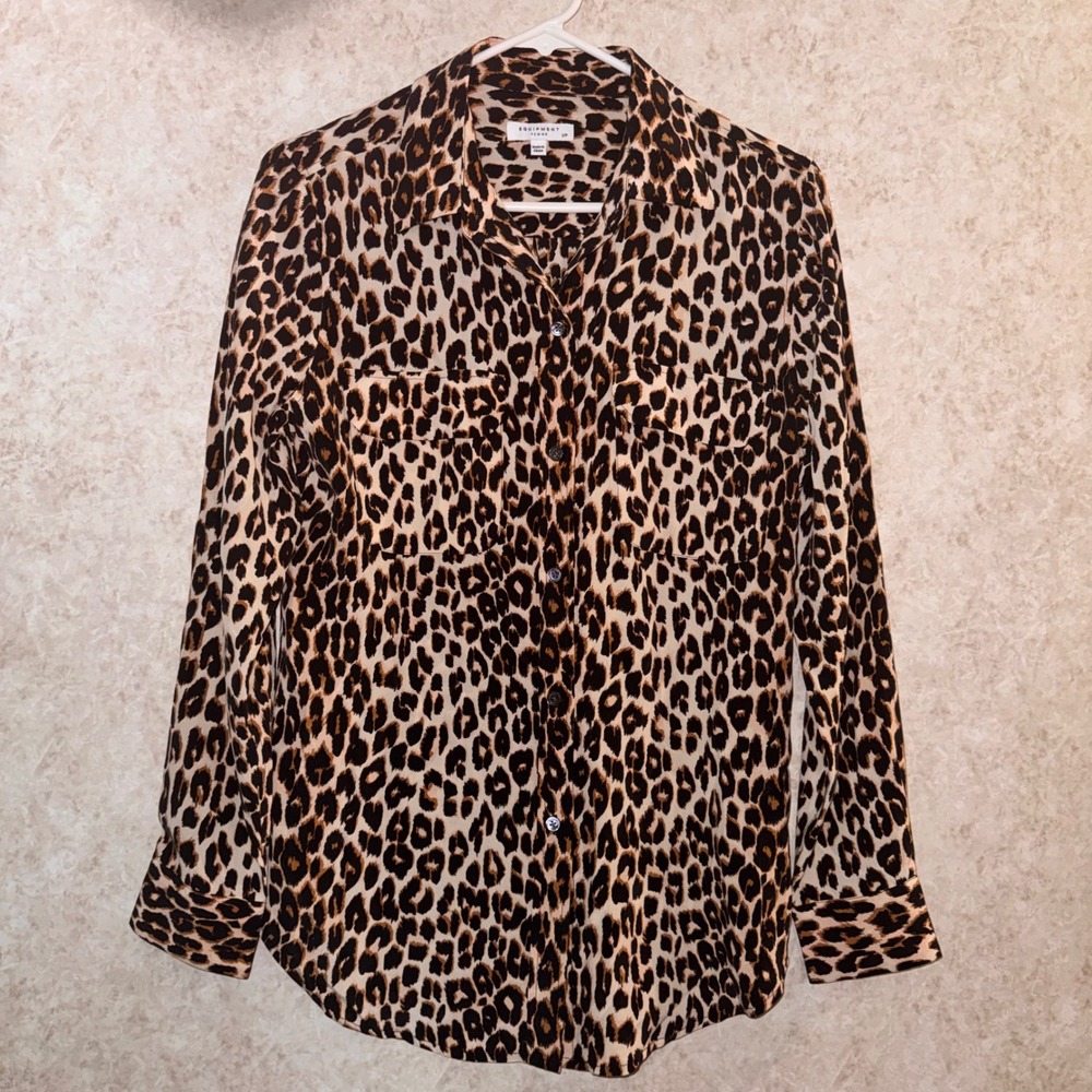 Equipment Femme Silk Leopard Print Button Down Shirt Blouse Small Q588-E231